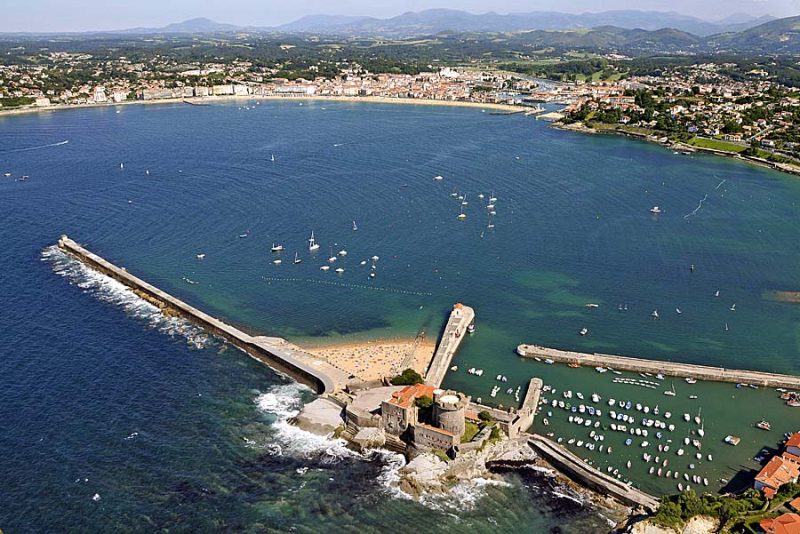 Saint-Jean-de-Luz vu du ciel — photo aérienne des… (n°46)